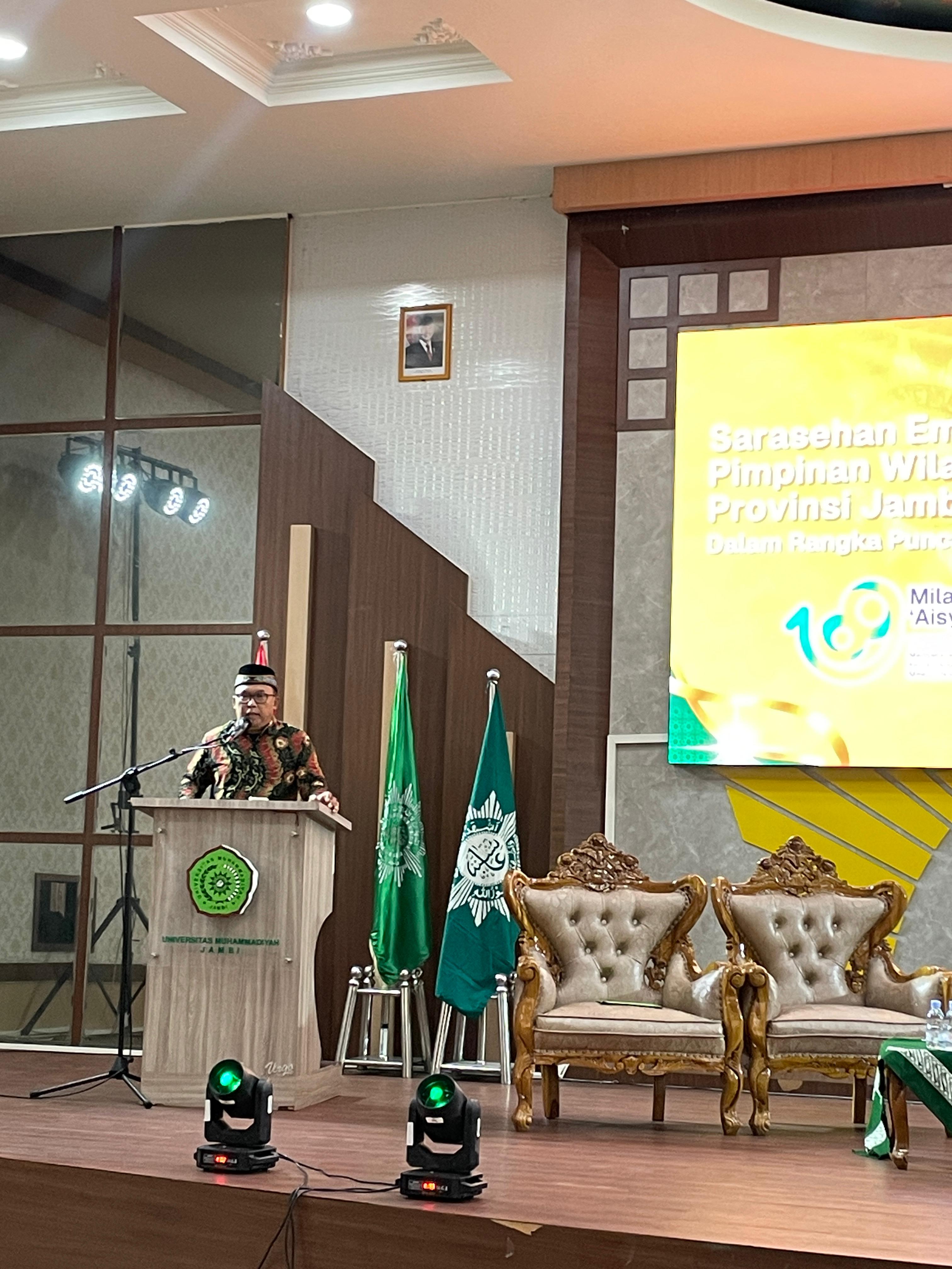 MENENUN KEPERCAYAAN DI TENGAH KRISIS ZAMAN Sarasehan Empat Majelis PWA Jambi dalam Rangakaian Milad ke-109 'Aisyiyah