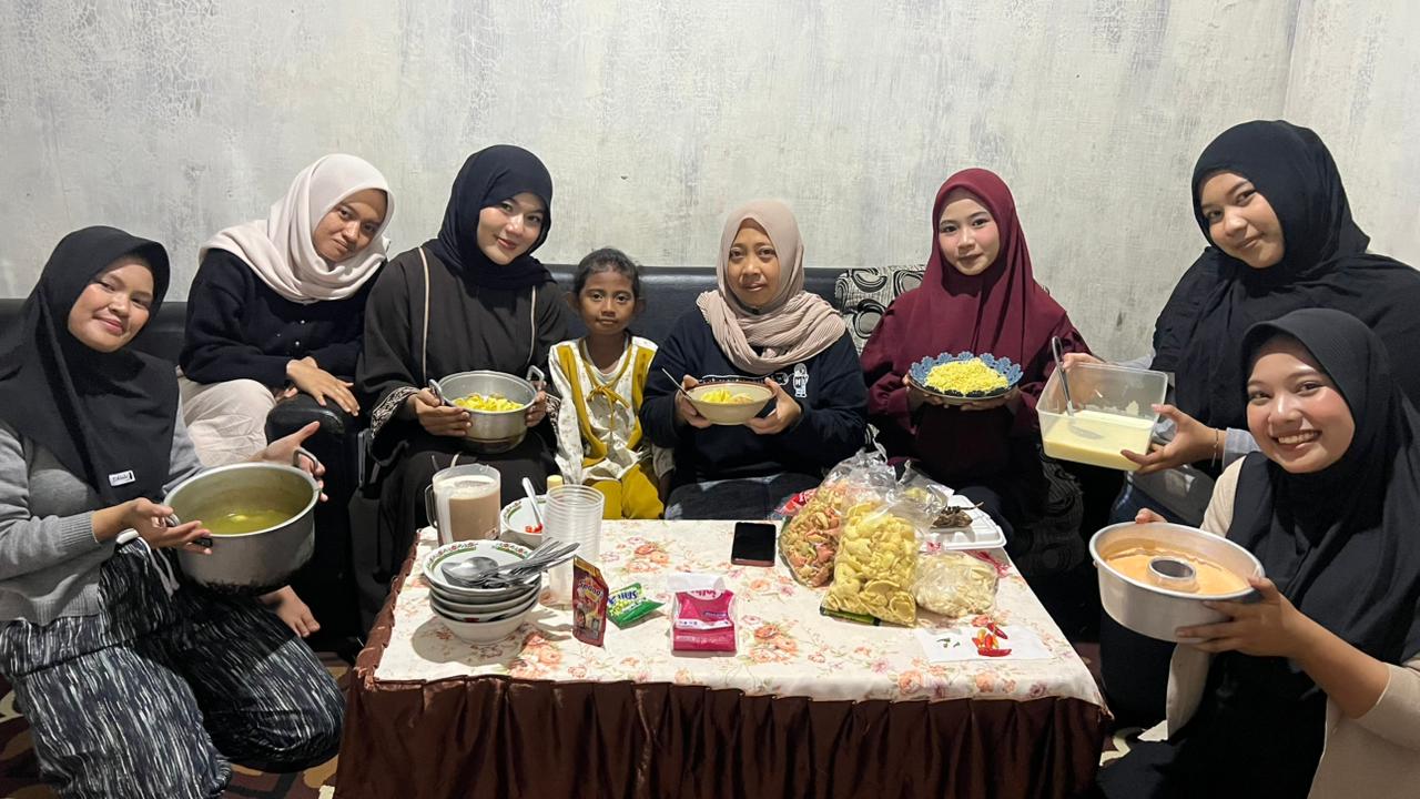 Mahasiswa KKN-MAS Kelompok 100 Melakukan Inovasi Pembuatan Basoya (Sehat Berbalut Rasa)